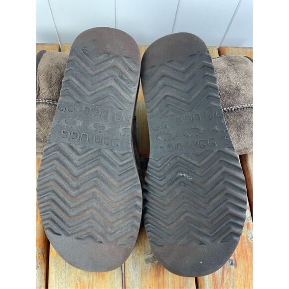 UGG Classic Short 5825 Chestnut Brown Booties Size 7 - Picture 7 of 8